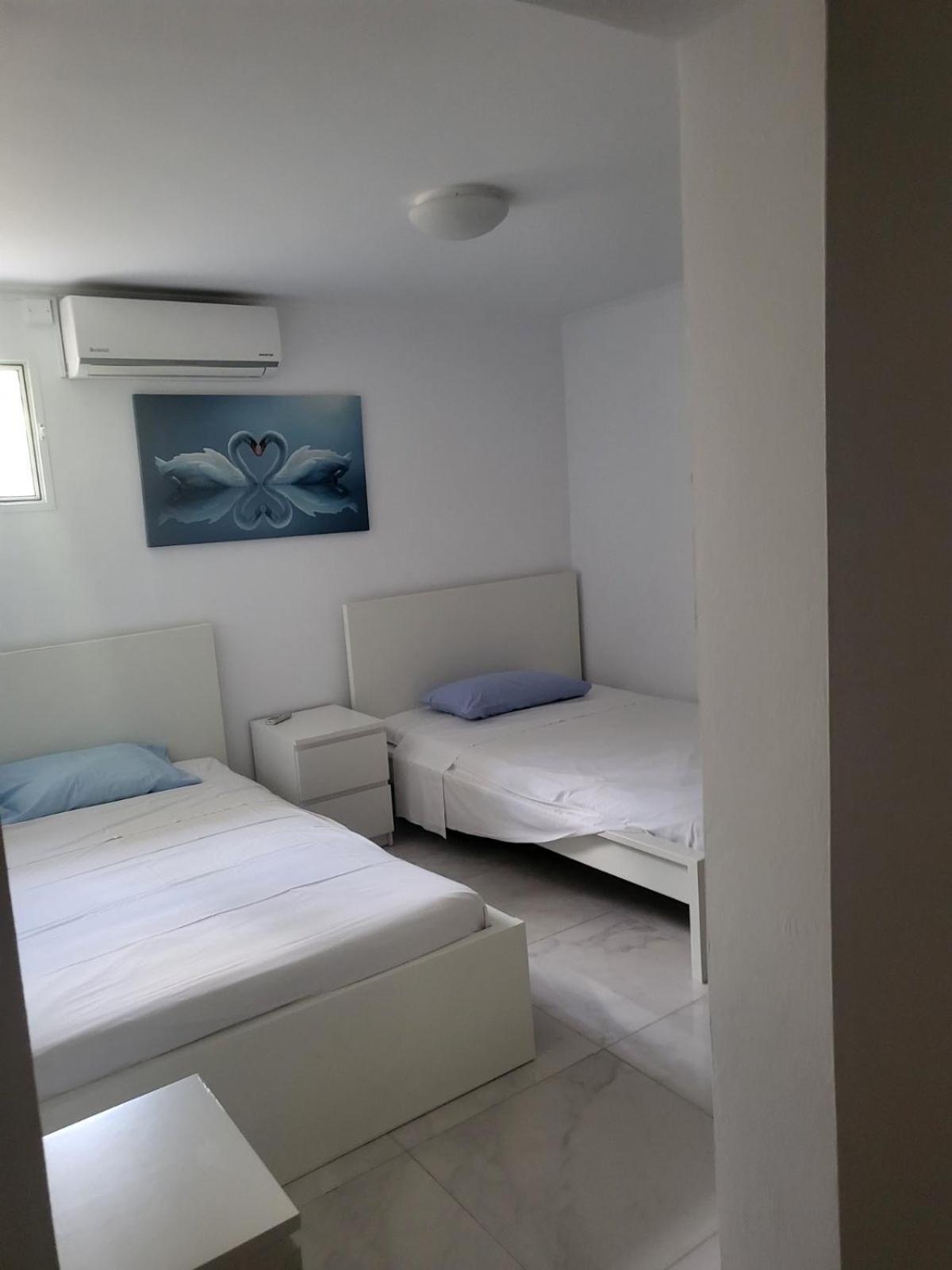 Villa Neyla Four Bedroom Coral Bay Beach Front Екстериор снимка
